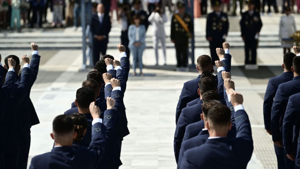 Φωτογραφία αρχείου από ορκωμοσία αποφοίτων της Σχολής Ικάρων